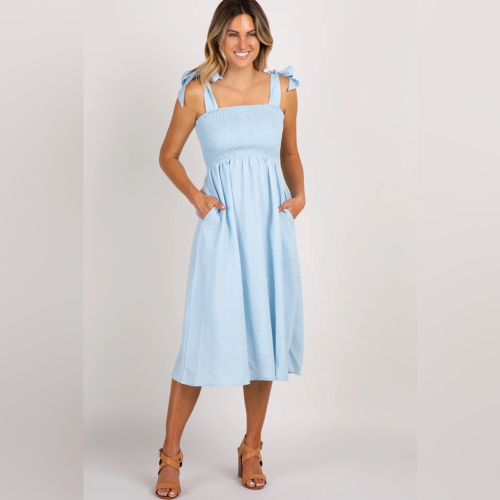 PINKBLUSH Light Blue Strap Tie Smocked Maternity Dress; size medium